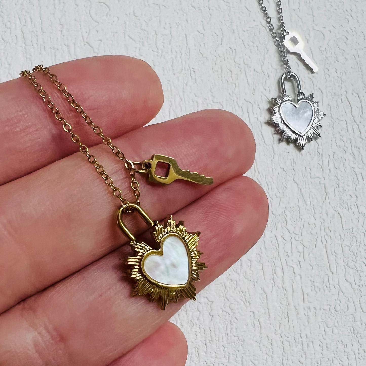 Heart necklace, waterproof necklace, dainty white shell necklaces.