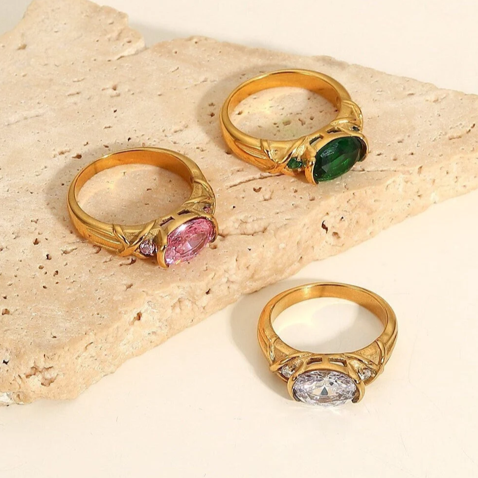 Pink diamond ring, emerald and white diamond rings, waterproof rings, simulated stones.